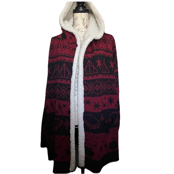 Harry Potter Deathly Hallows Fair Isle Sherpa Hooded Cardigan Size 2X Burgundy - Picture 1 of 7